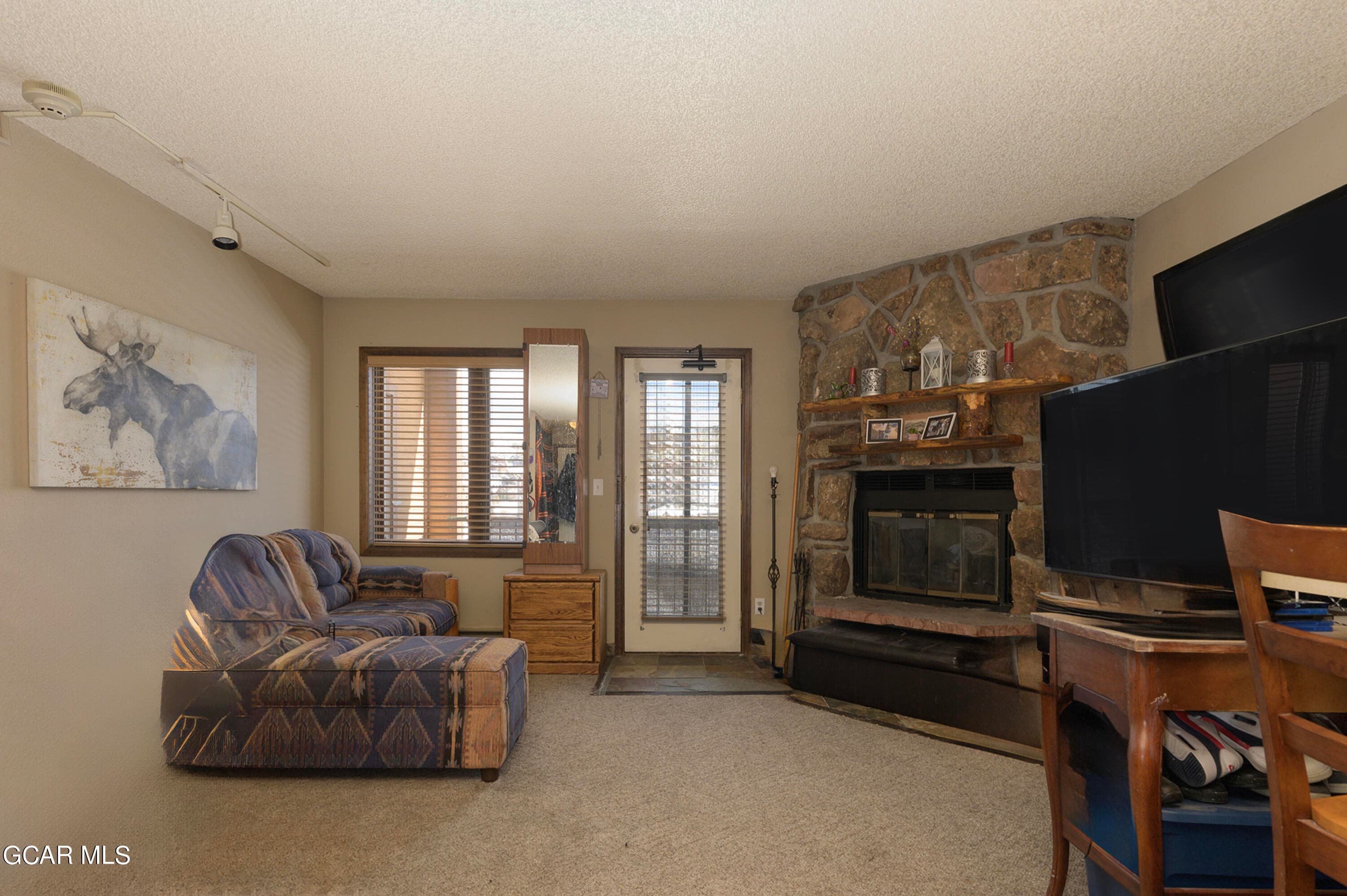 550 Living Room