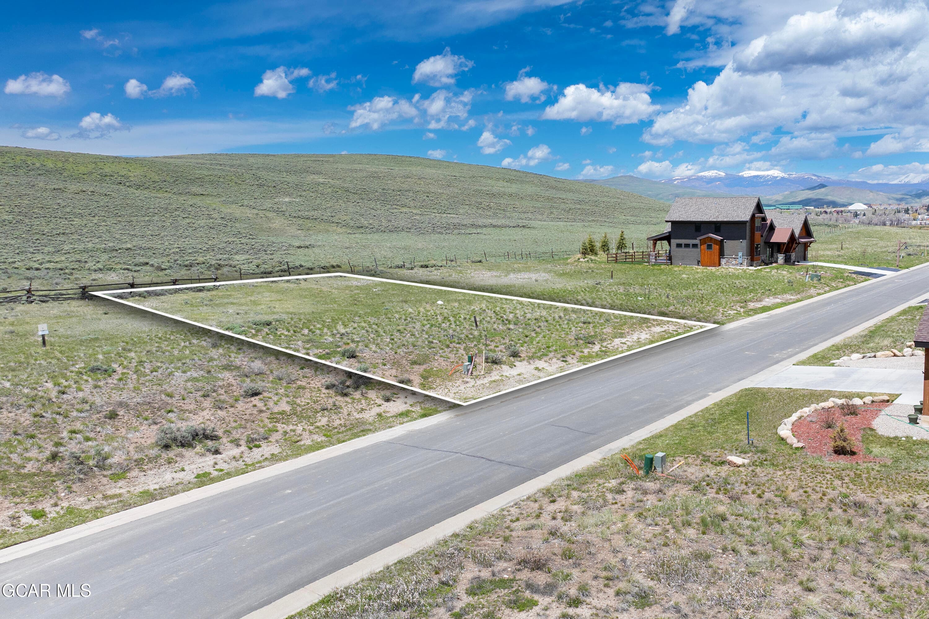 1580 Wildhorse Cir pic 2