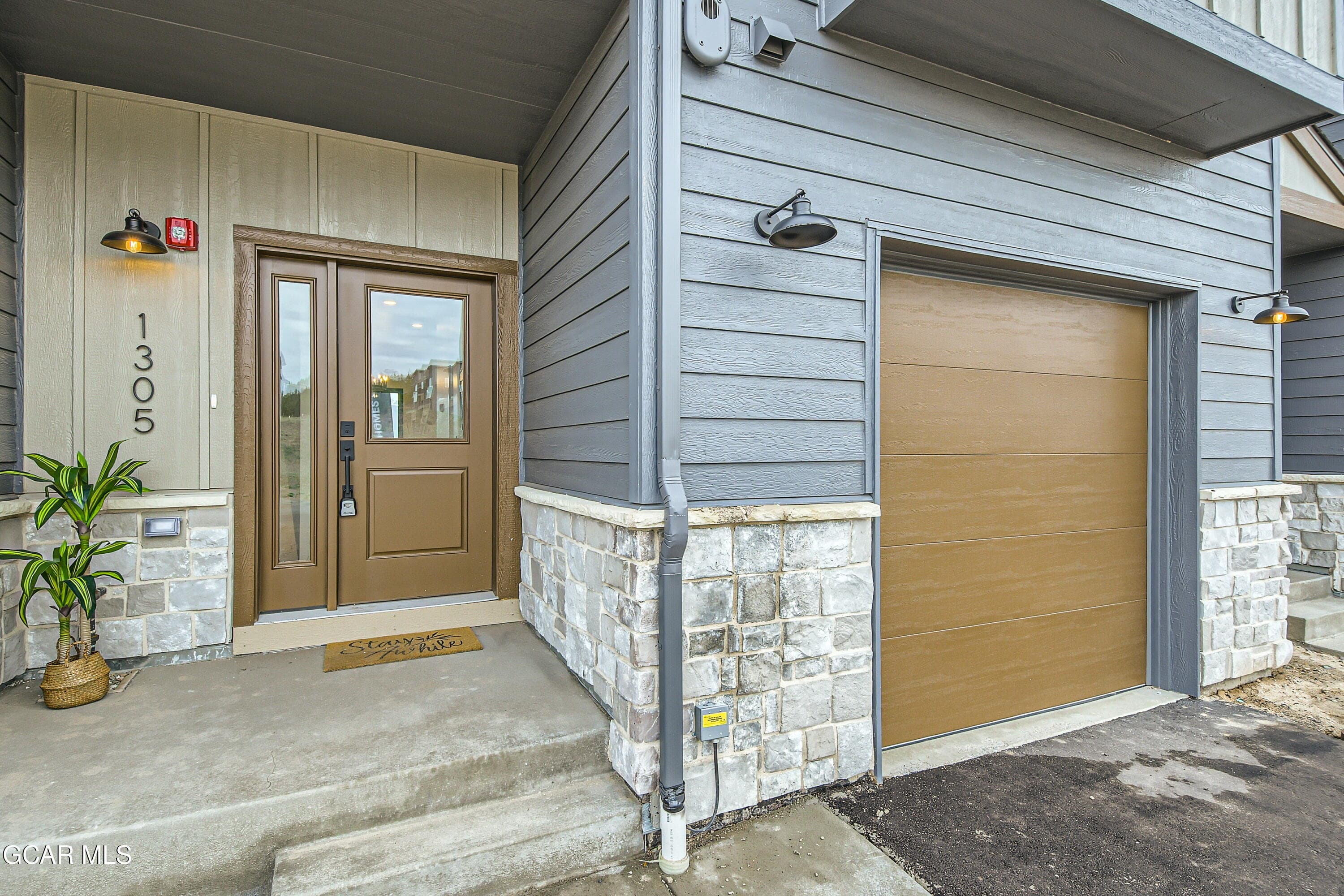 1305 James Drive - Print Quality - 003 -