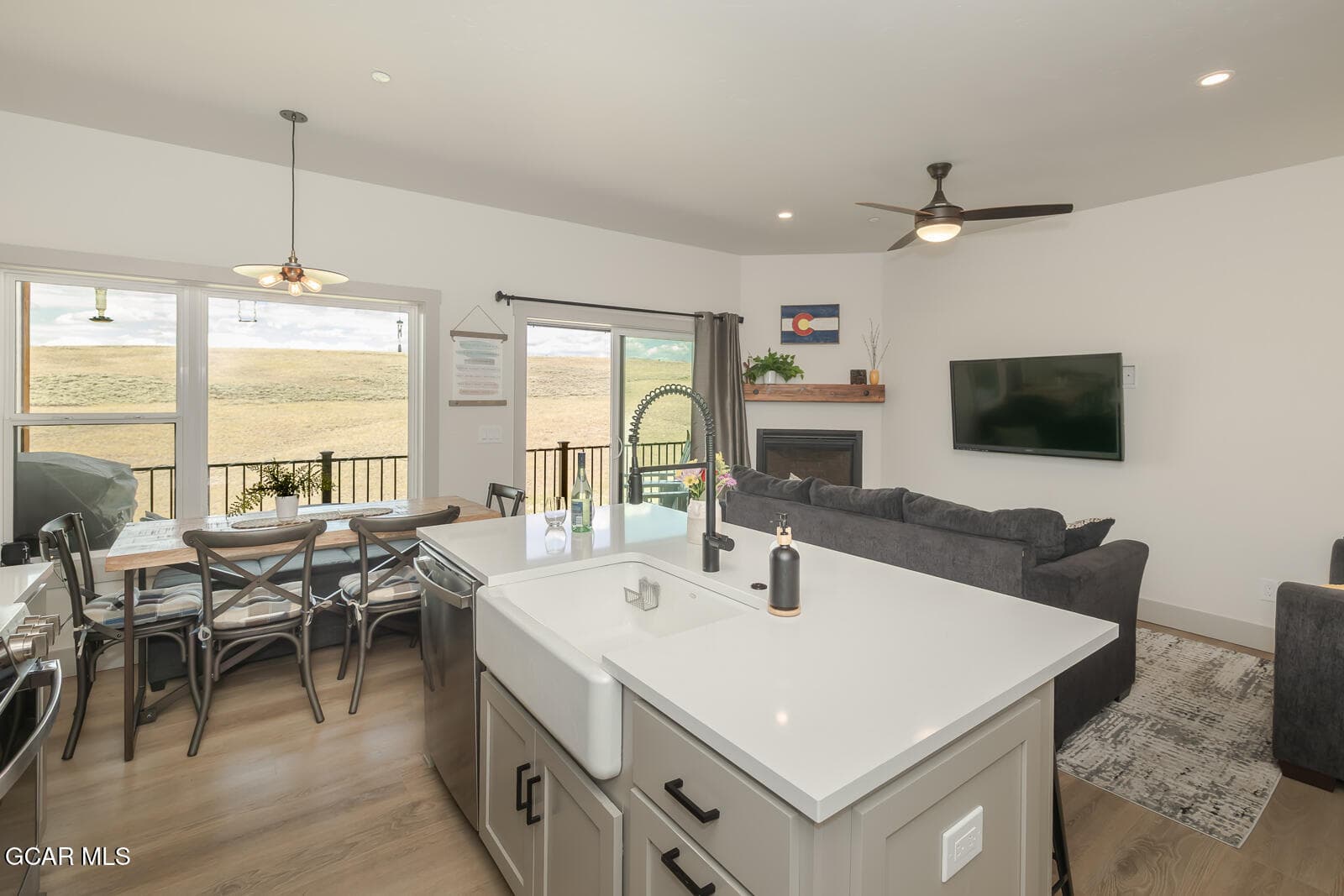 Quartz Counters