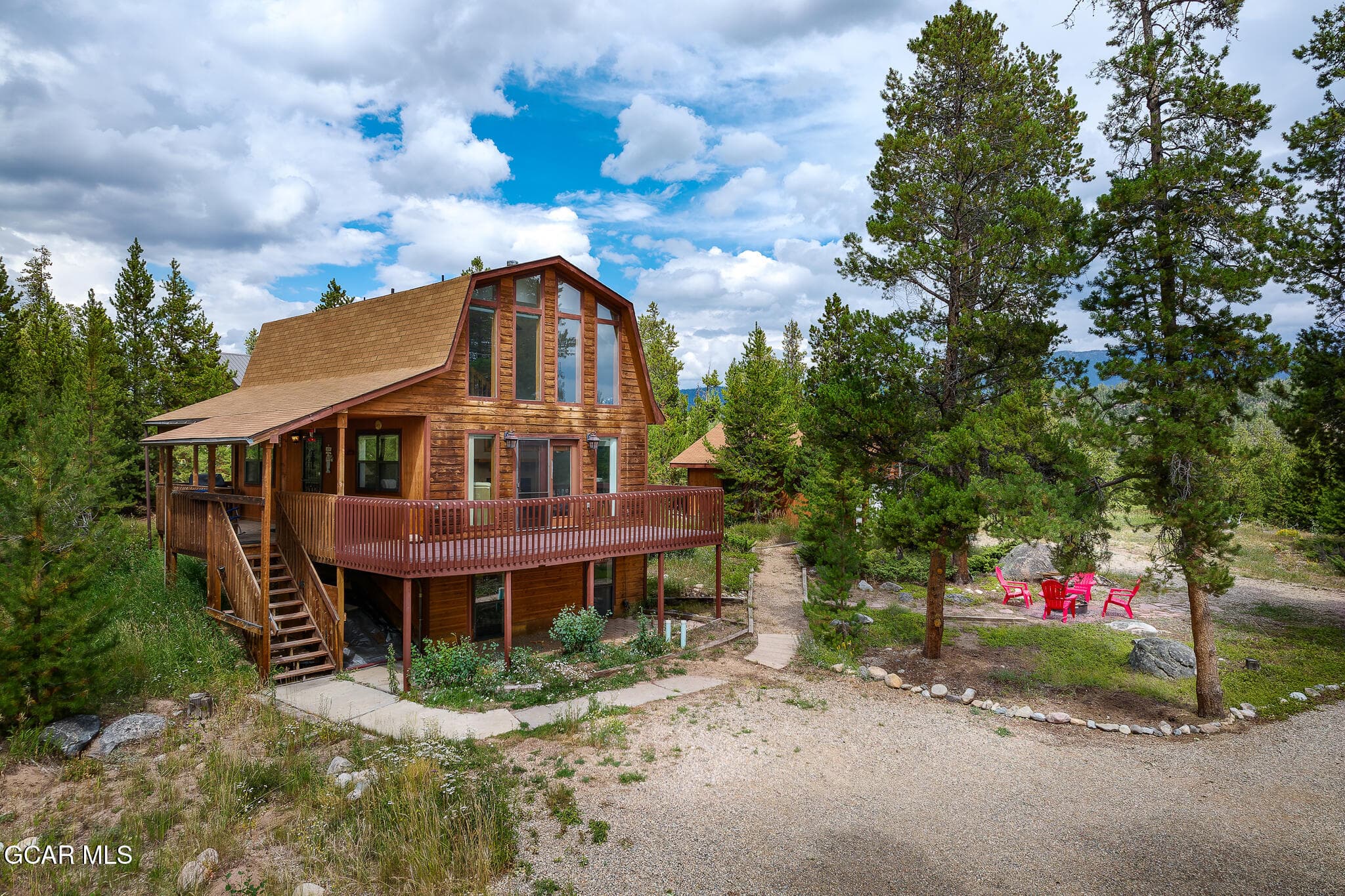 Exterior 4