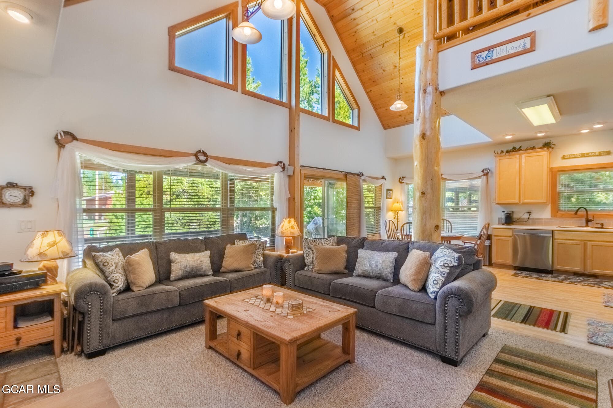 Living Room 2 (9)