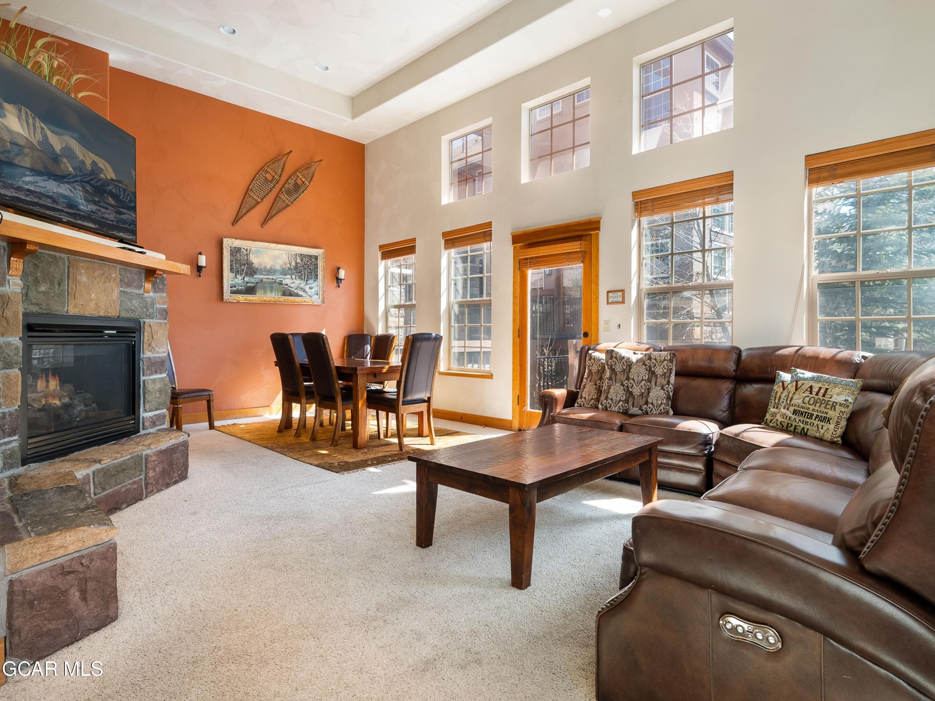 Light & Bright Mountain Living!