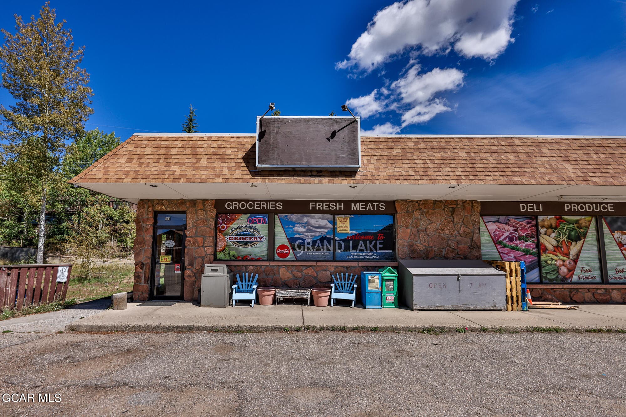 ROCKYMTNGROCERY_SM-5