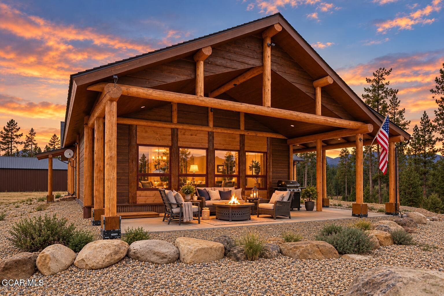 Cozy Sunset Mountain Cabin Retreat